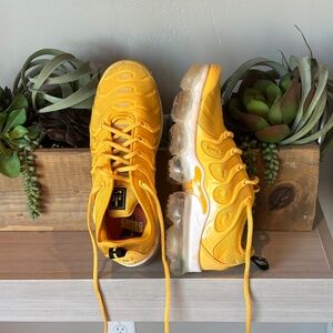 Nike Air Vapor Max Plus Women "Go the Extra Smile"  Yellow/Orange Color